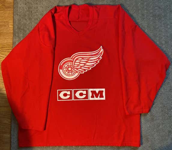 Vintage Detroit Red Wings Practice XL CCM Jersey