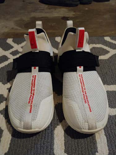 White Used Adult Men's Size 10 (Women's 11) Nike Shoes