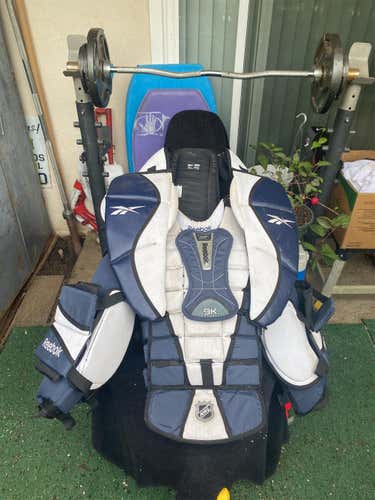 Senior XL Reebok 9K  Goalie Chest Protector