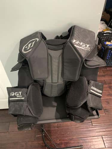Senior LaWarrior Ritual GT Goalie Chest Goalie Chest Protector. Missing The Removable Bottom Piece