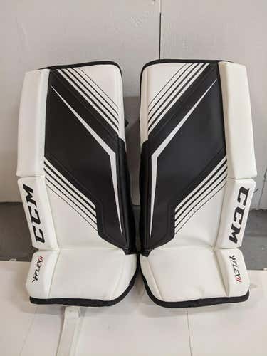 Black/White New Youth 20" CCM YTFlex II Goalie Leg Pads