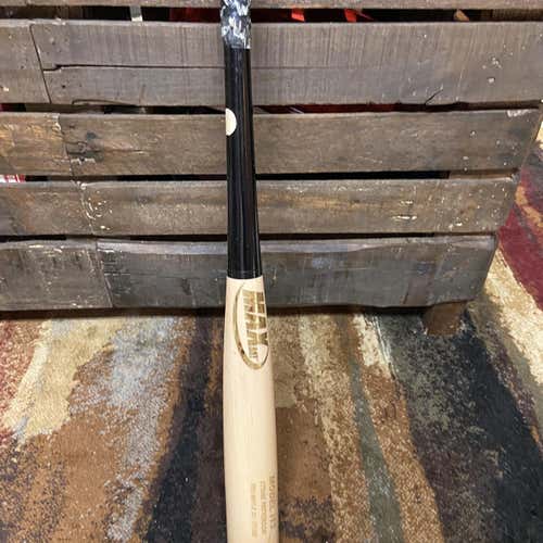 Used Wood I13 33" Bat