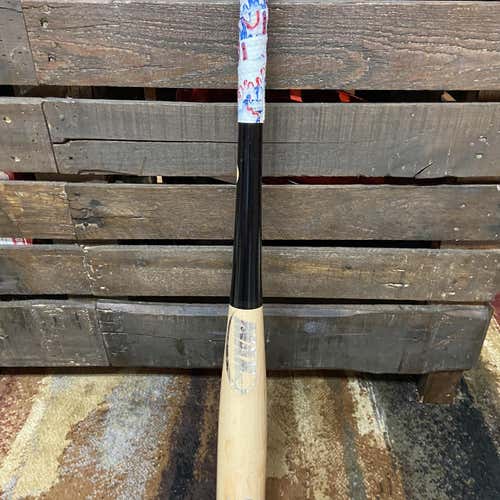 Used Wood WM4 33" Bat