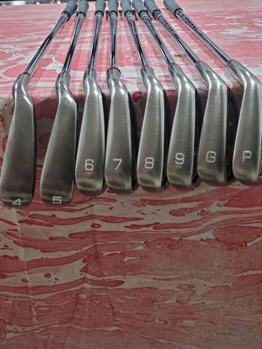Mizuno JPX EZ Forged Iron Set 4i-GW