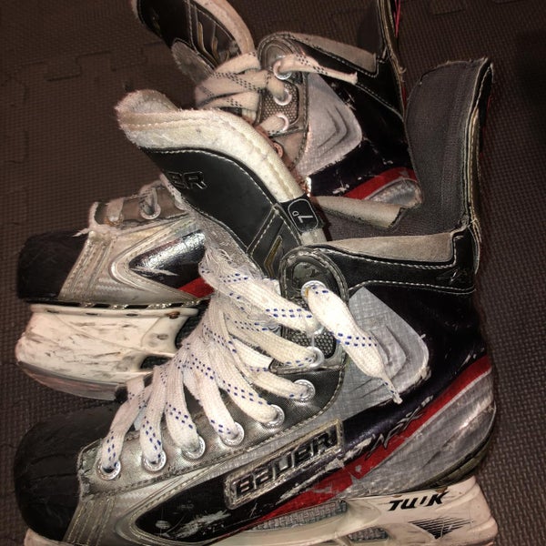 Used Senior Bauer Vapor APX Hockey Skates Regular Width Size 7/ custom totalone roller skate