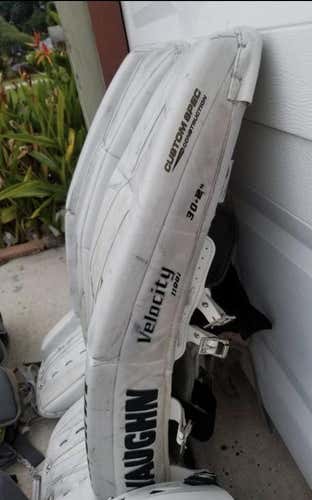 Intermediate 30" Vaughn Goalie Leg Pads