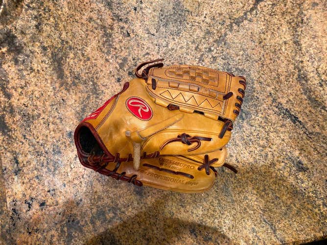 Brown High School/College Outfield Heart of the Hide 11.75" Baseball Glove