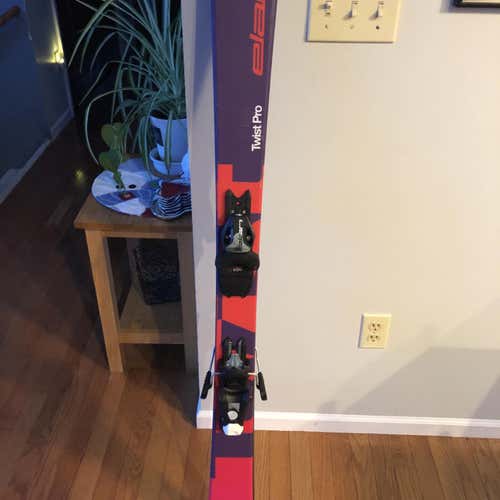 Elan Twist Pro Kid's SkisWith Bindings,135cm