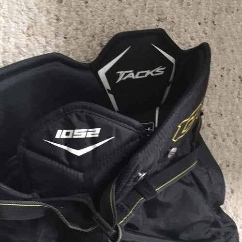 Junior Large CCM Tacks 1052 Hockey Pants