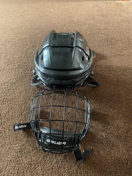 Black Used Medium Bauer Re-Akt 200 Pro Stock Helmet