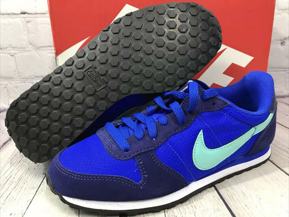 Nike Sports Women’s Genicco Trainer Athletic Shoes Blue And Teal Size 8 NEW