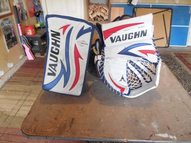 White/Red/Blue Used Senior Vaughn Regular 7460 Velocity 5