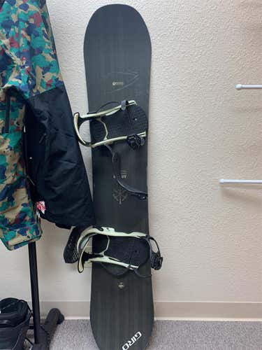 Men's  Arbor With Bindings Soft Flex True Twin Snowboard
