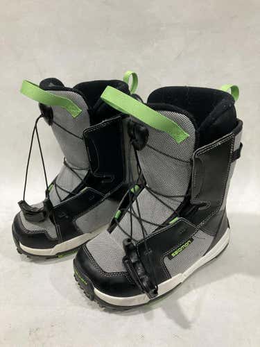 Used Salomon Talapus Jr Junior 02.5 Snowboard Boys Boots