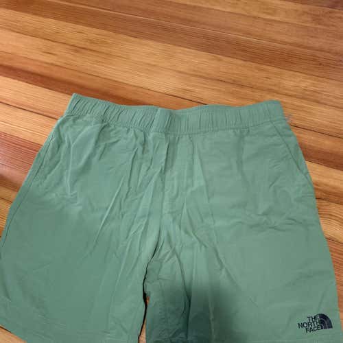 Green Adult Size Medium North Face Shorts