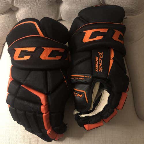 **LIKE NEW** Black & Orange Senior CCM Tacks 9080 Gloves 15"