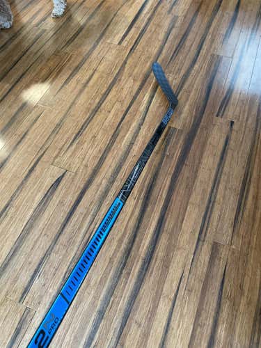 Senior Left Hand Nexus 2N Pro Toe Pattern Pro Stock Hockey Stick