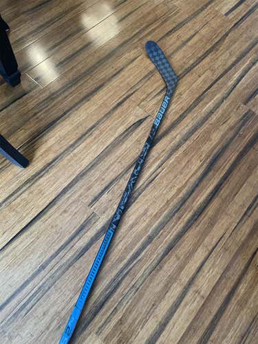 Senior Left Hand Nexus 2N Pro Toe Pattern Pro Stock Hockey Stick