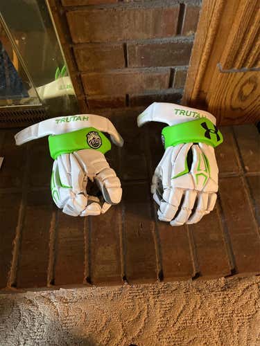White Used Player's Under Armour Command Pro 2 12" Lacrosse Gloves