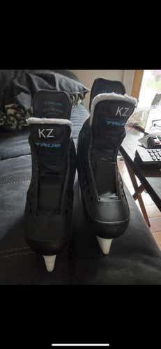 Senior True Pro Custom Regular Width Pro Stock Size 7 Hockey Skates