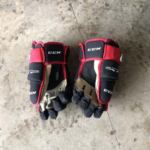 Black Senior CCM 4R Lite 15"  Gloves