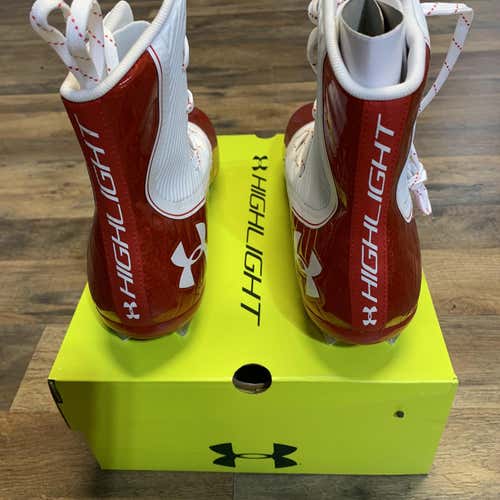 Red Men's Molded Cleats High Top