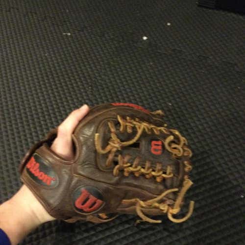 Brown Used Infield A1000 11.25" Baseball Glove