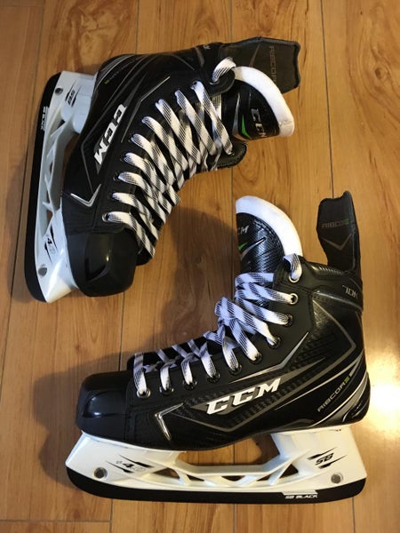 New Senior CCM RibCor 70K Hockey Skates Regular Width Size 8.5