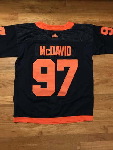 NEW Connor McDavid Edmonton Oilers Alternate Jersey! Size 50/M