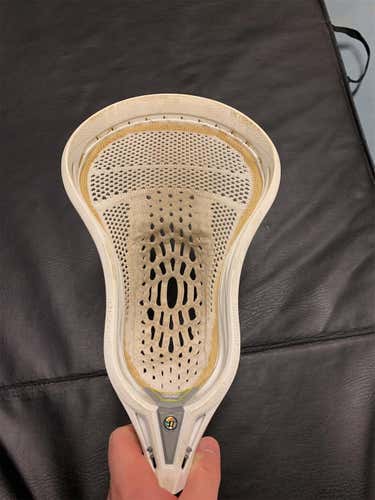 White Used Attack & Midfield Strung Evo Warp Pro Head