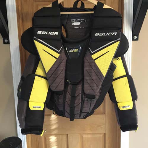 Senior Large Bauer Ultrasonic  Goalie Chest Protector