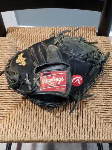 Black Used Kid Pitch (9YO-13YO) Rawlings Right Hand Throw Catcher's Gold Glove Baseball Glove 32"