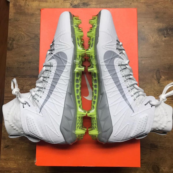 Brand New With Box Nike Alpha Huarache 7 Elite Cleat - Size 10.