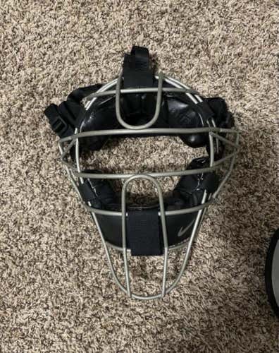 Adult Nike Catcher's Mask