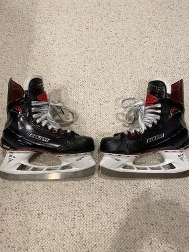 New Junior Bauer Vapor 1X Hockey Skates Regular Width Size 5.0 D Width
