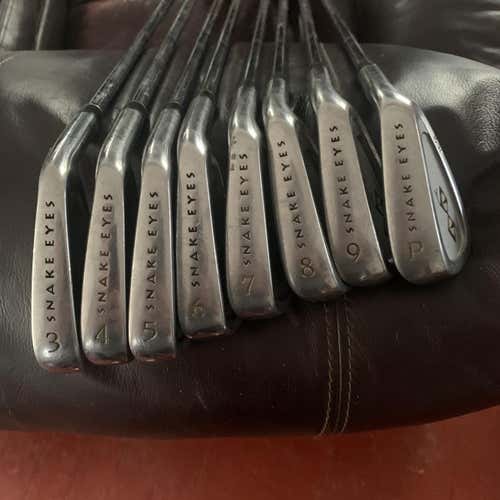 Snake Eyes TC-01 Iron Set