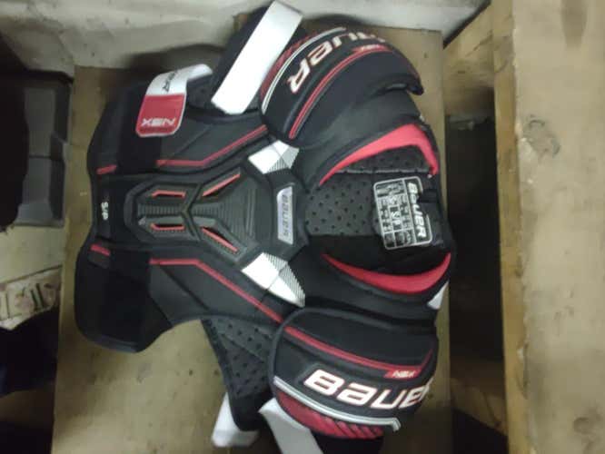 Bauer NSX Shoulder Pads small