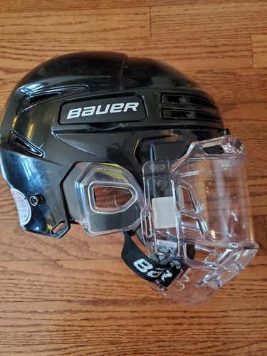 Black Used Small Bauer Re-Akt 75 Helmet w/ Bauer Concept lll Jr Face Shield