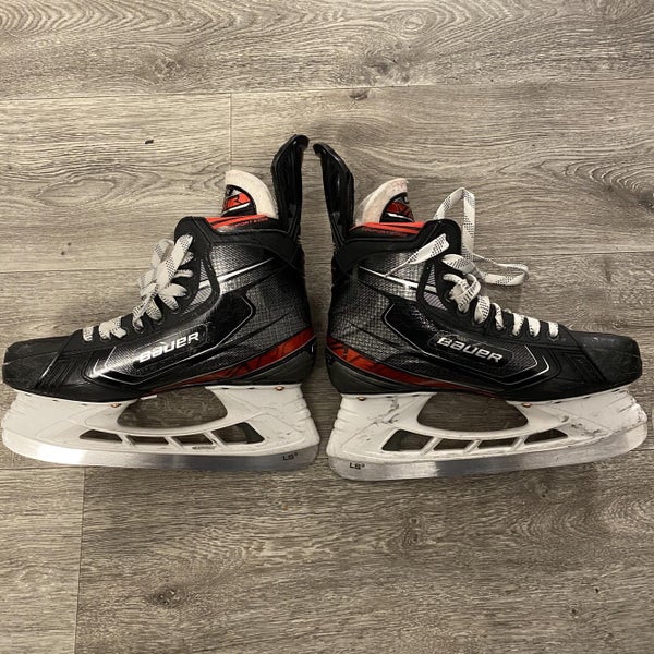 Senior Bauer 2X Regular Width Size 7 Hockey Skates With An Extra Set Of Ls3 Blades