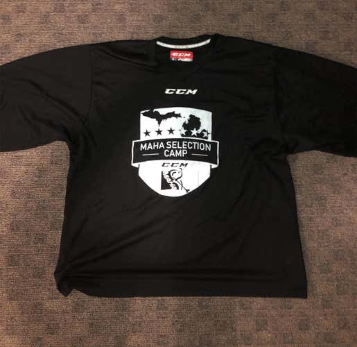 Black Adult XL CCM  Jersey