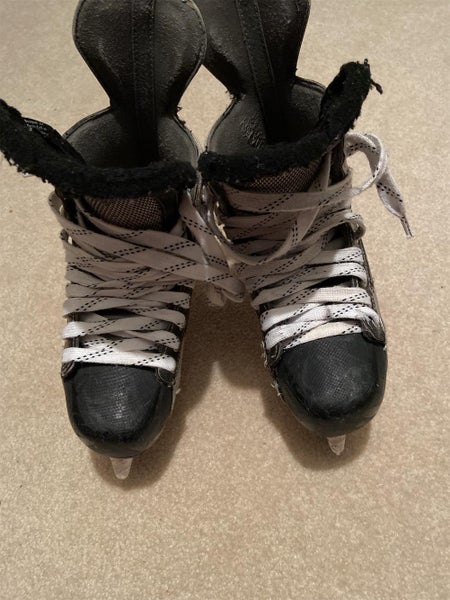 Senior Bauer Vapor Regular Width Size 7 Hockey Skates
