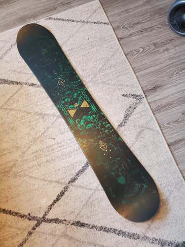 Used Burton Deuce Snowboard 159