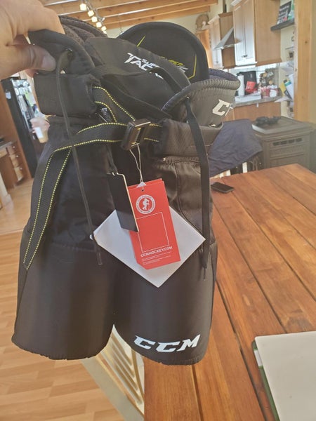 Youth New Medium CCM Super Tacks Hockey Pants