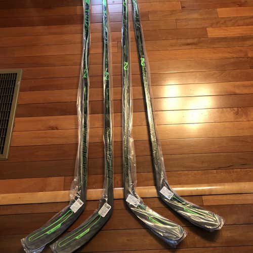 Senior Left Hand Nexus ADV Mid Pattern Hockey Stick