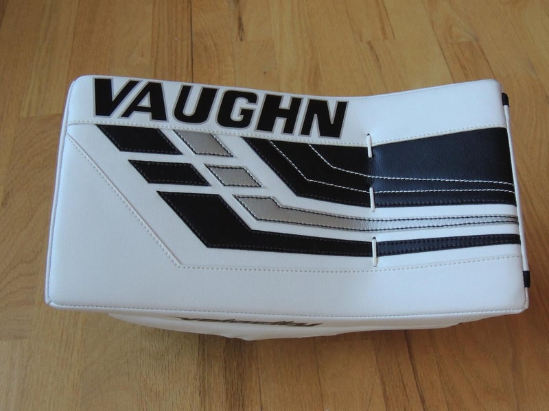Vaughn VE8 Pro Carbon Blocker Sr. Regular BRAND NEW! White/Black/Silver