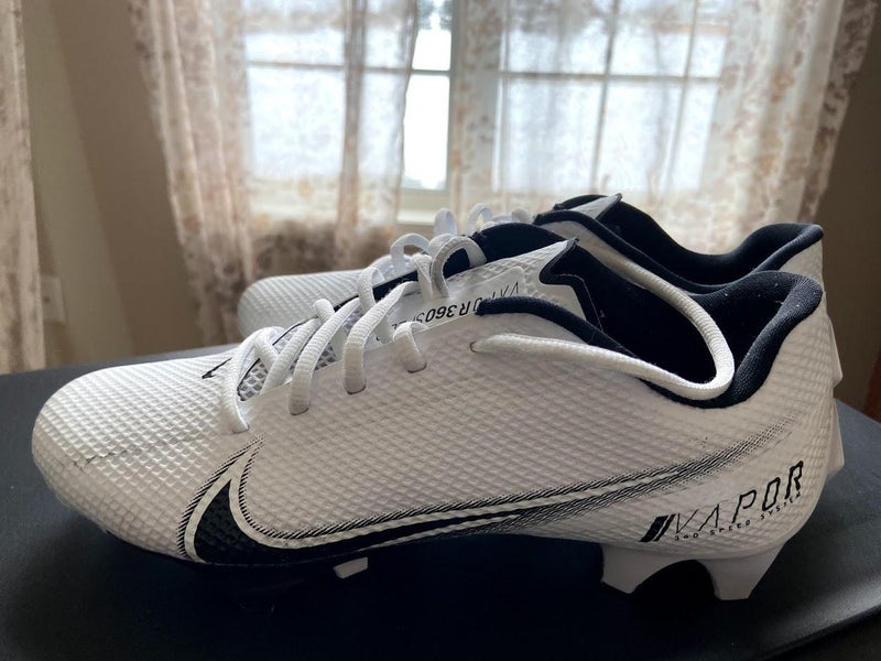 NIKE VAPOR 360 FOOTBALL CLEATS SIZE 7 (USED TWICE)