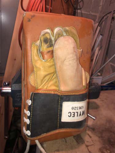 Vintage leather hockey goalie glove (right)