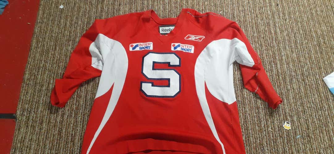Södertälje SK (Sweden) XXL Reebok Jersey Pro Stock w/matching socks.