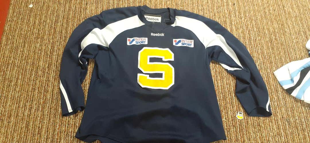 Södertälje SK (Sweden) XXL Reebok Jersey Pro Stock w/matching socks.