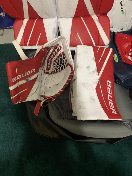 Senior Bauer Regular Supreme 3S glove and blocker